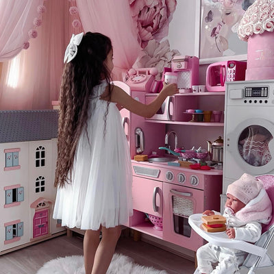 From Dollhouses to Dreamscapes: Fostering Storytelling and Pretend Play